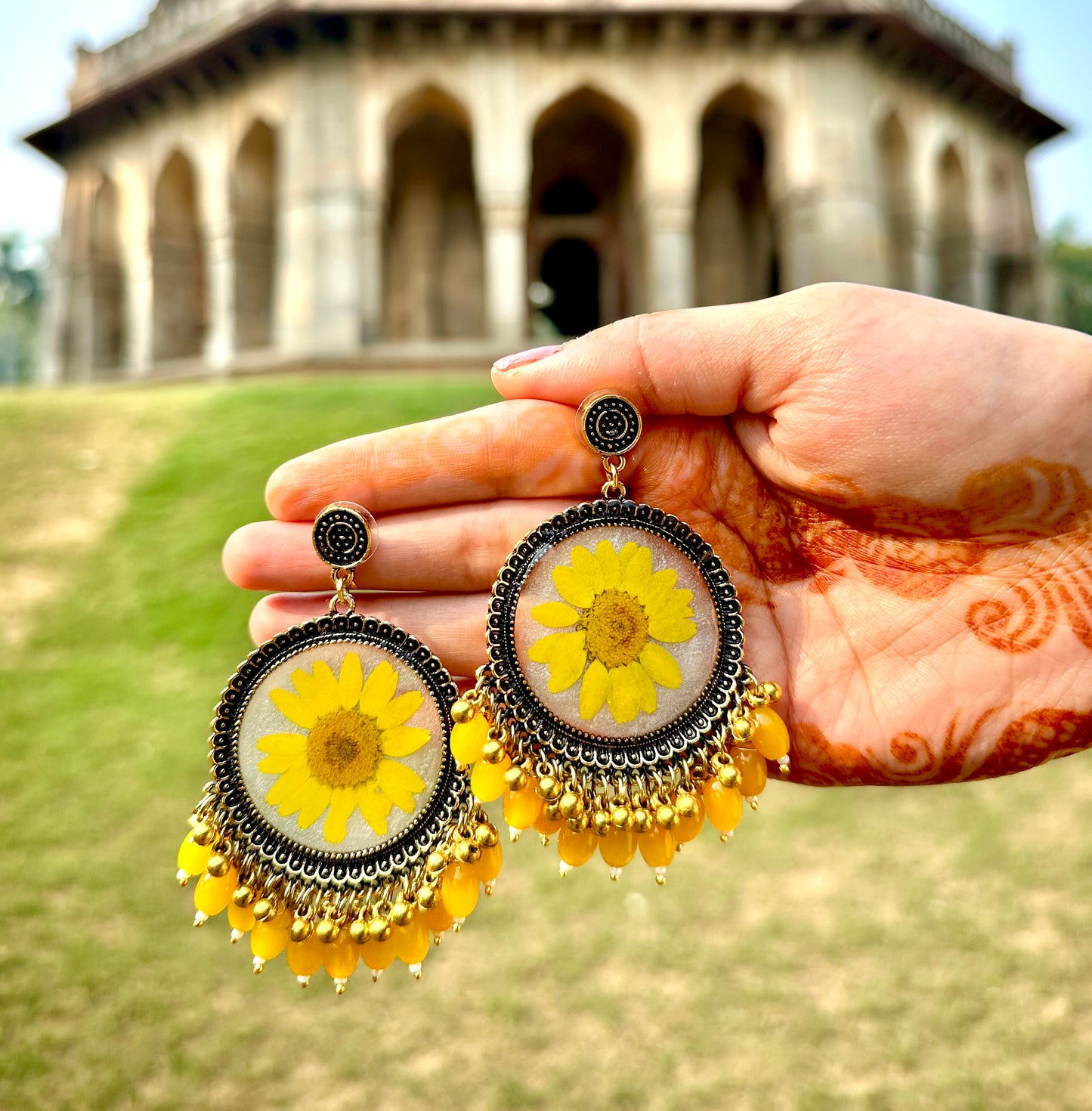 Noor-e-Gulzar Jhumka